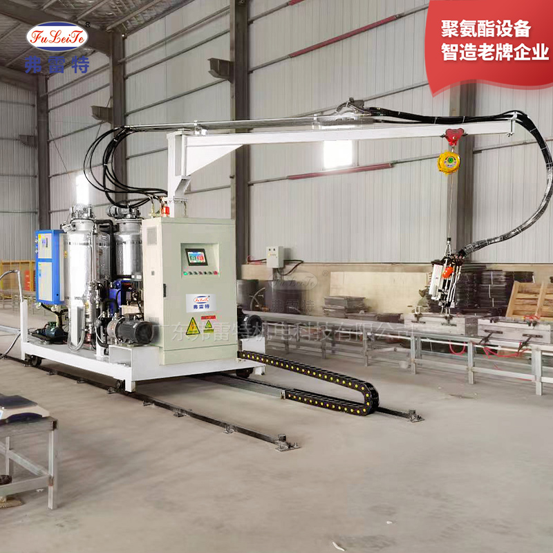 工程車座椅軟泡發(fā)泡機(jī)